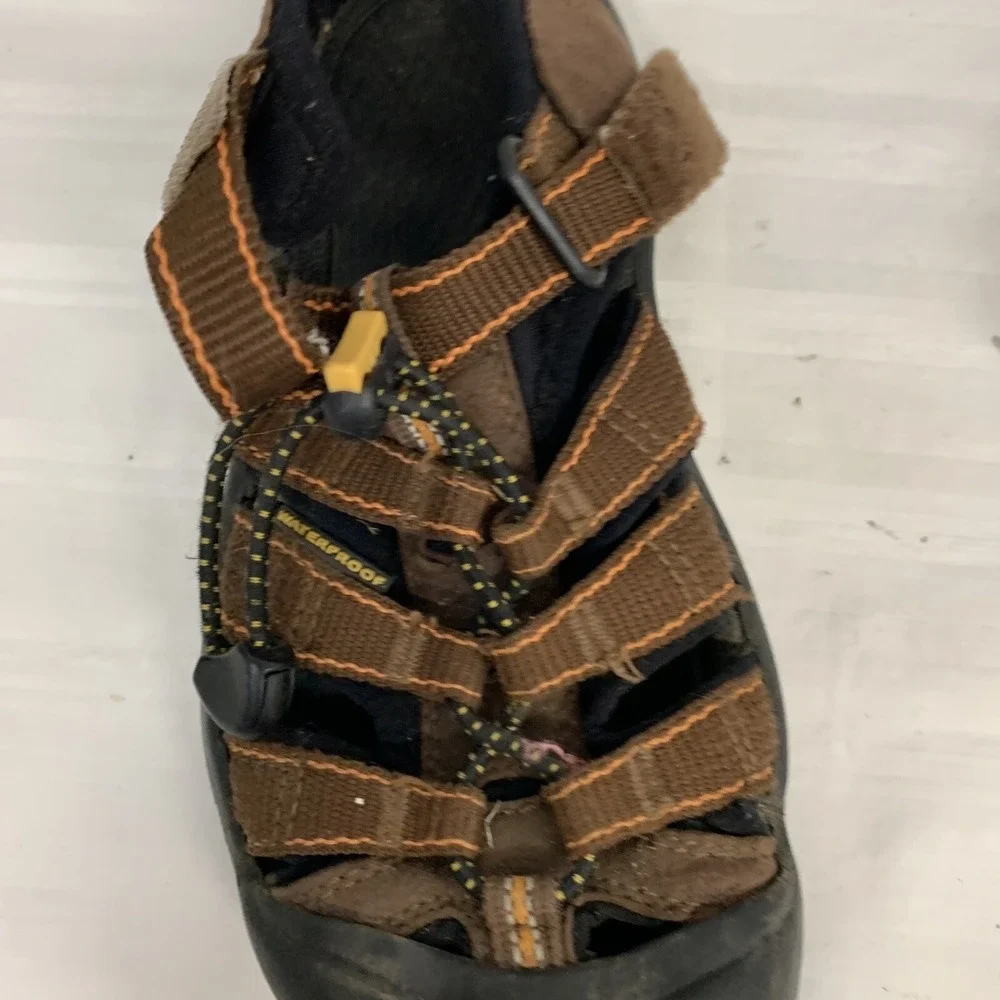 Keen Newport H2 Waterproof Sandals Brown Kids Size Rubbed Off Drawstring